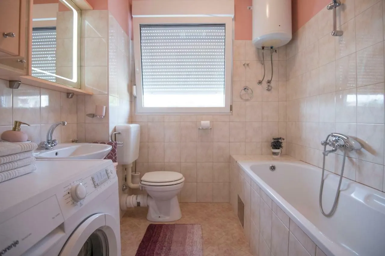 Comfortable Cozy Beach Apartment 스플리트 크로아티아