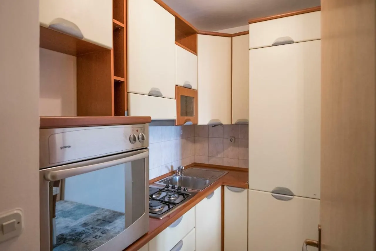 Comfortable Cozy Beach Apartment 스플리트