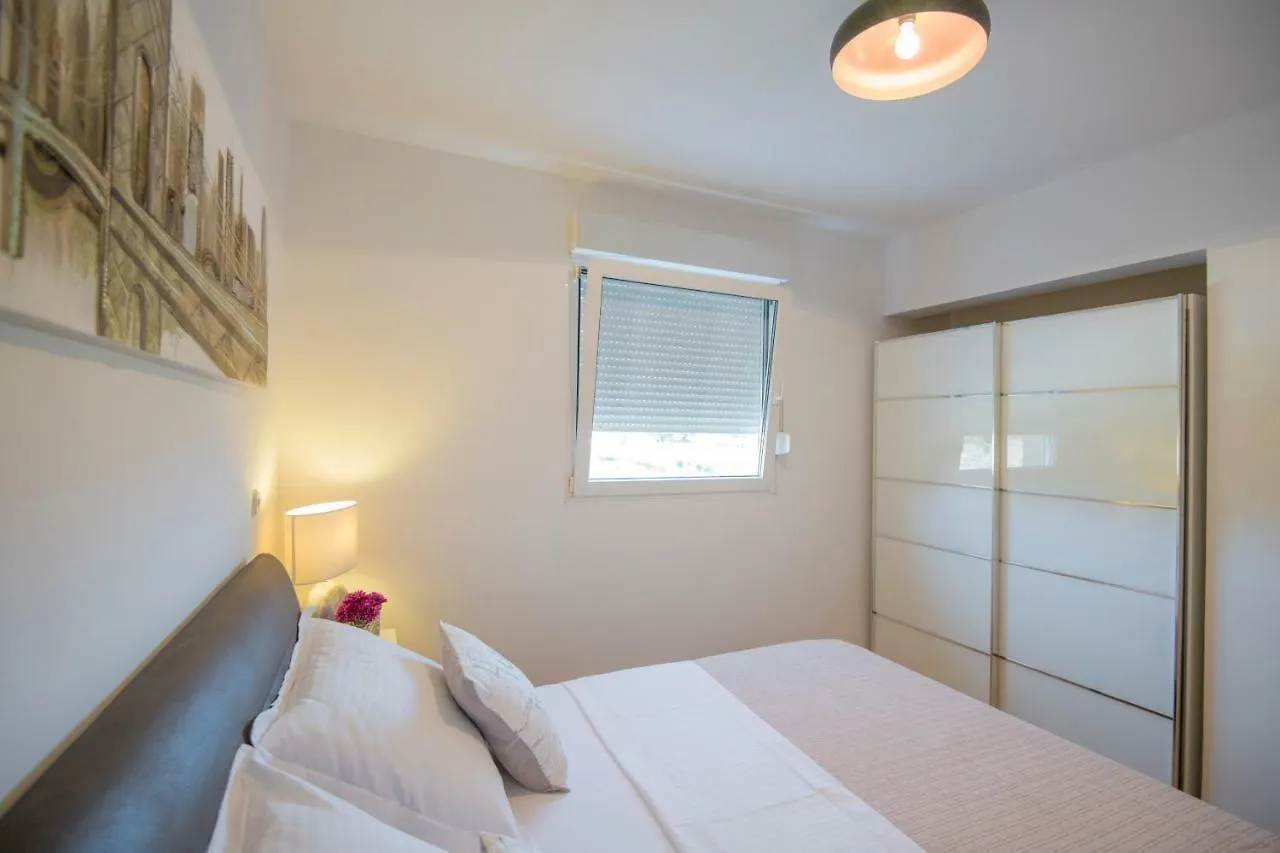 Comfortable Cozy Beach Apartment Split