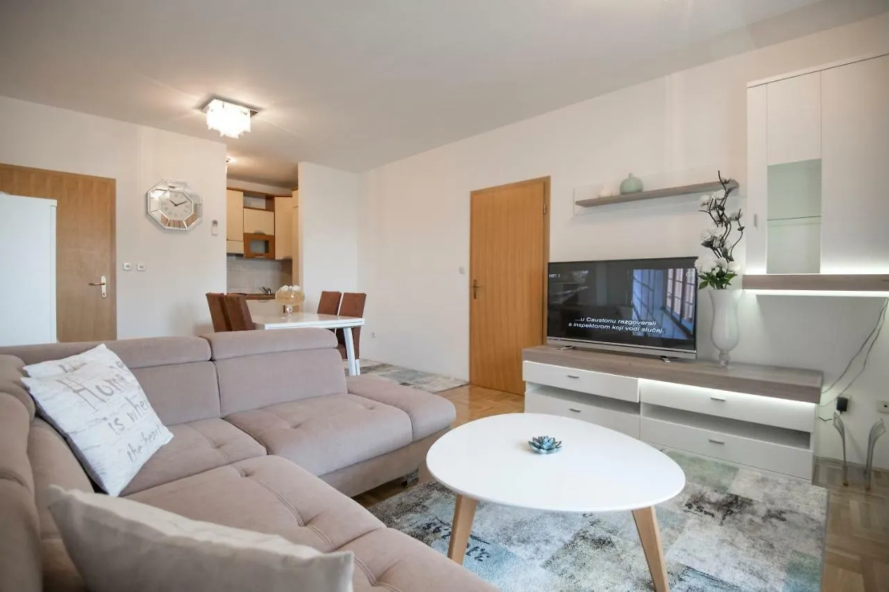 Comfortable Cozy Beach Apartment Split